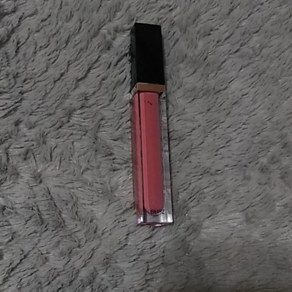 Liquid lipstick